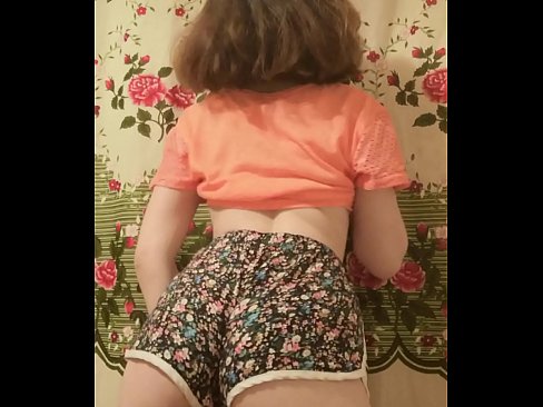 ❤️ Sexy junges Babe zieht ihre Shorts vor der Kamera aus ❌ Sex video bei uns de.nastypornpics-com.ru ❌❤